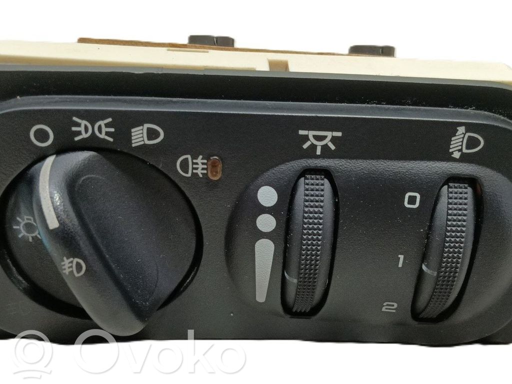 Panel lighting control switch   4760156AE