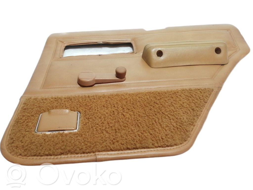 Jeep Cherokee Apmušimas galinių durų (obšifke) 