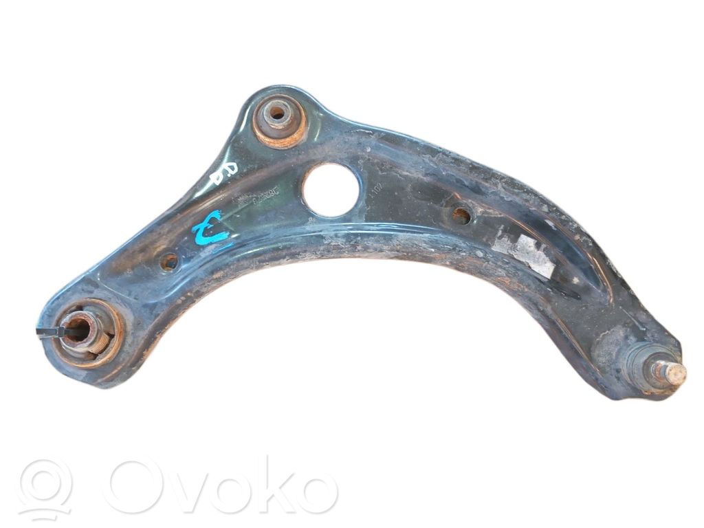 Front control arm   D82373