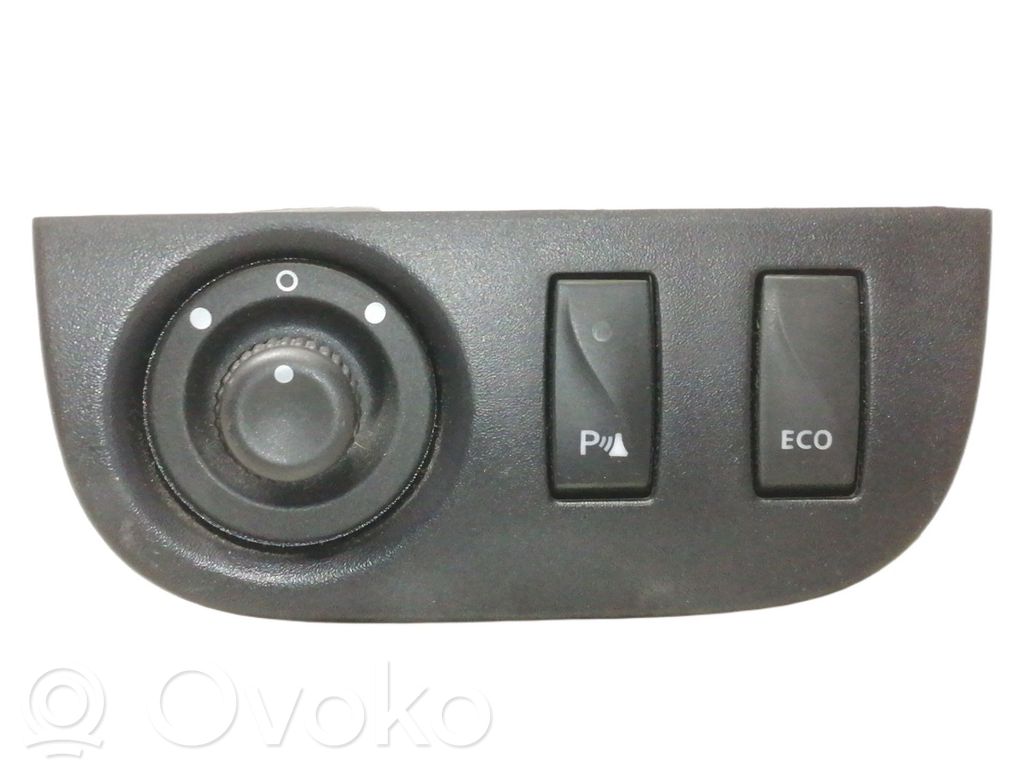 Interruptor de control del panel de luces   684937116R,1206992X,684937535R