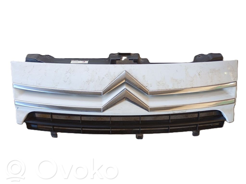 Priekšējais režģis   7804R2