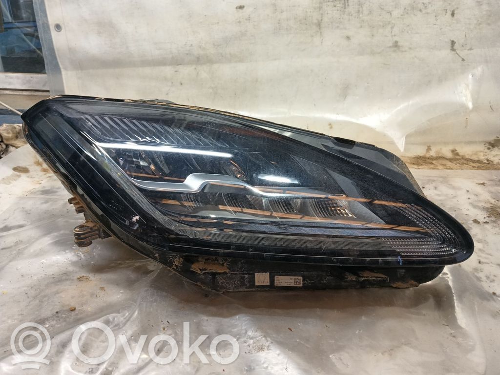 Priekinis žibintas   J9C20688,X540MIDRT