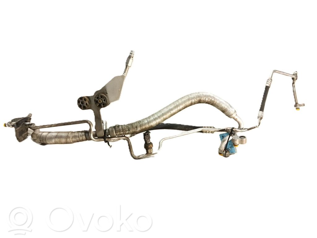 BMW 5 E60 E61 Ilmastointilaitteen putki (A/C) 