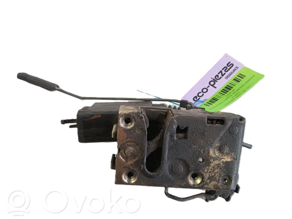 Citroen Saxo Priekšpusē slēdzene 