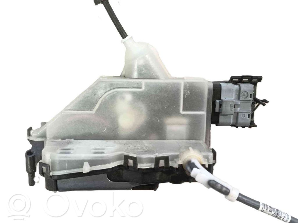 Opel Crossland X Takaoven lukko 