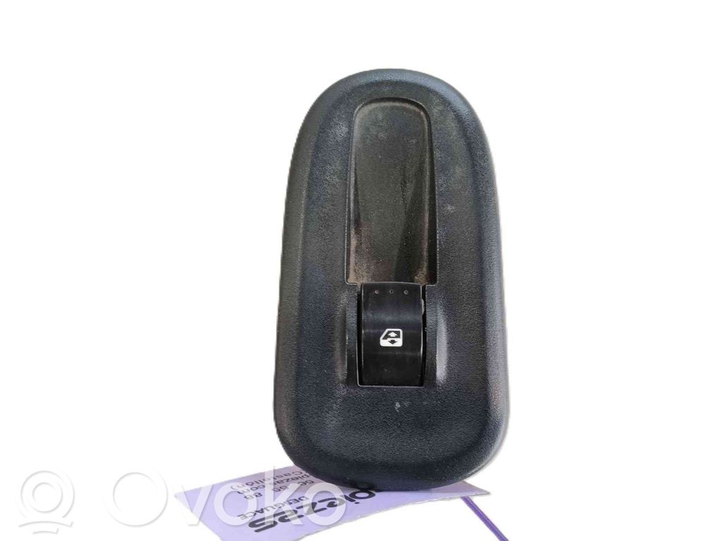 Przyciski szyb   8200476809,8200548968