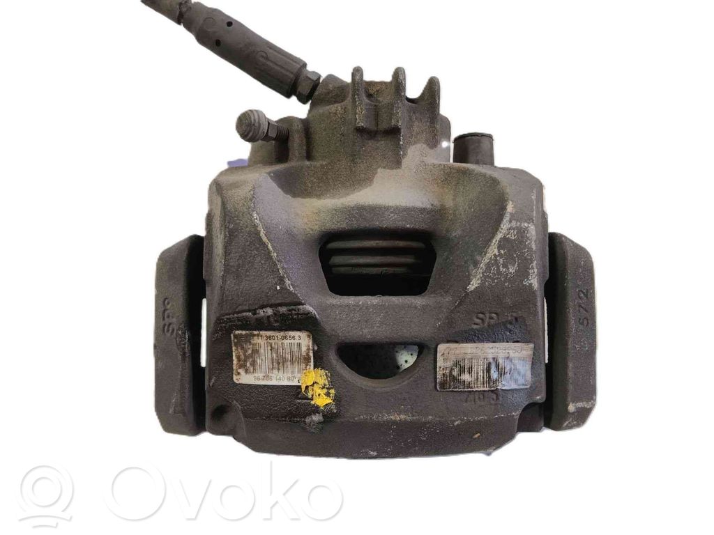 Étrier de frein avant   4400V8,11360106563