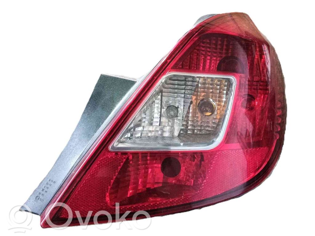 Opel Corsa D Lampă spate în caroserie 