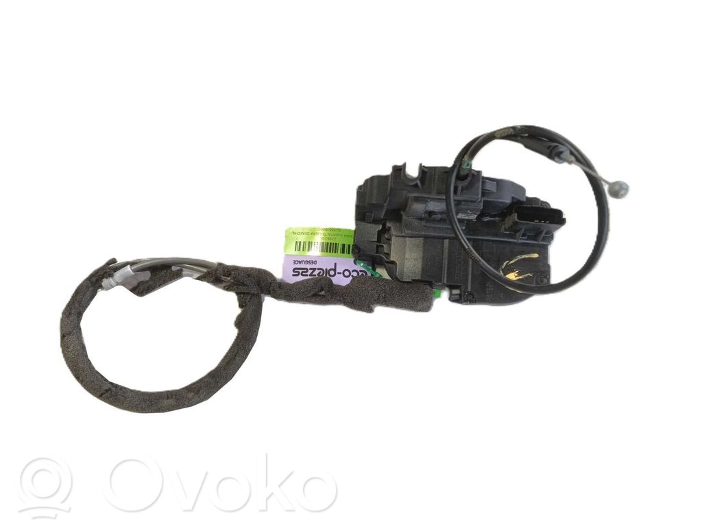 Nissan Qashqai+2 Takaoven lukko