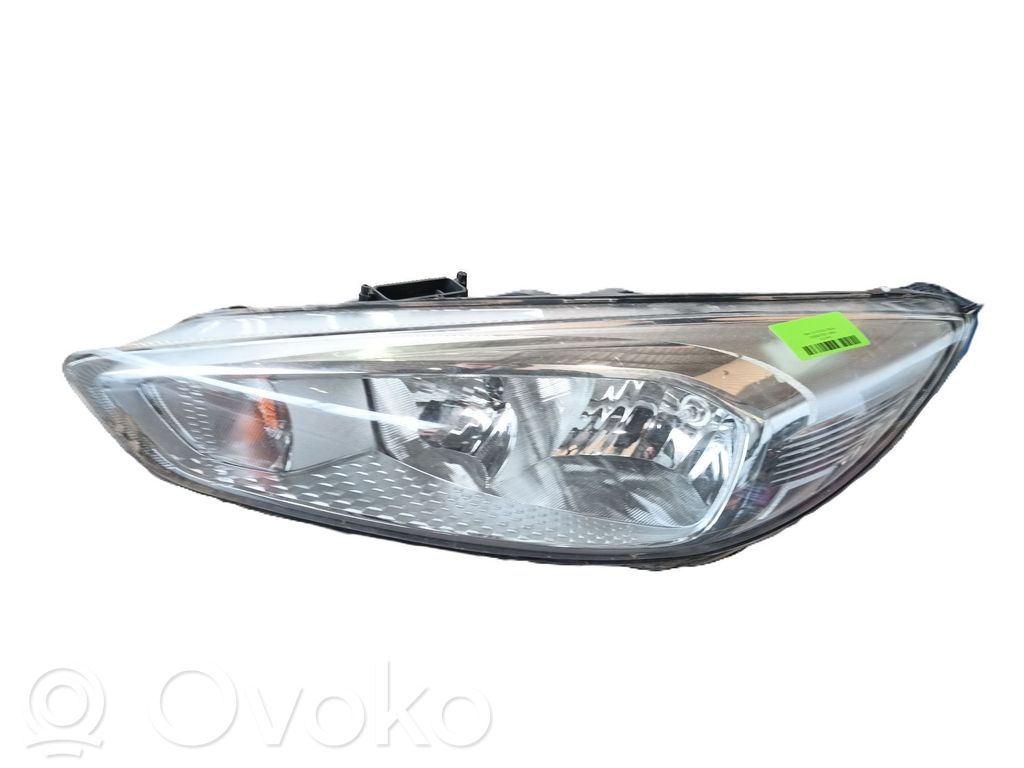 Ford Focus Lampa przednia 