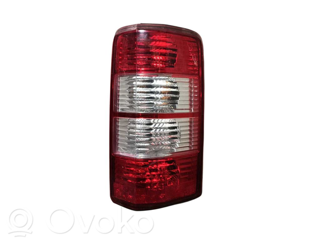 Dodge Nitro Lampa tylna