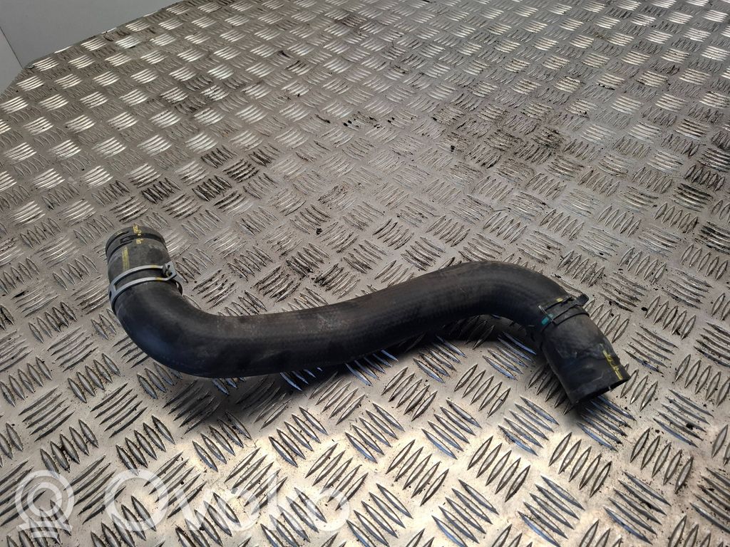 Subaru Legacy Engine coolant pipe/hose 