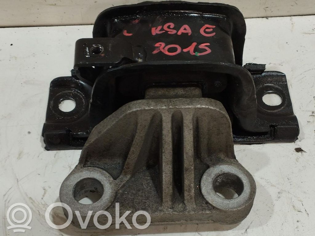 Opel Corsa E Engine mounting bracket 
