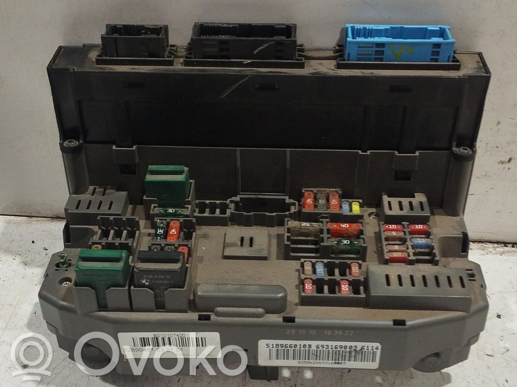 BMW X5 E70 Fuse module 