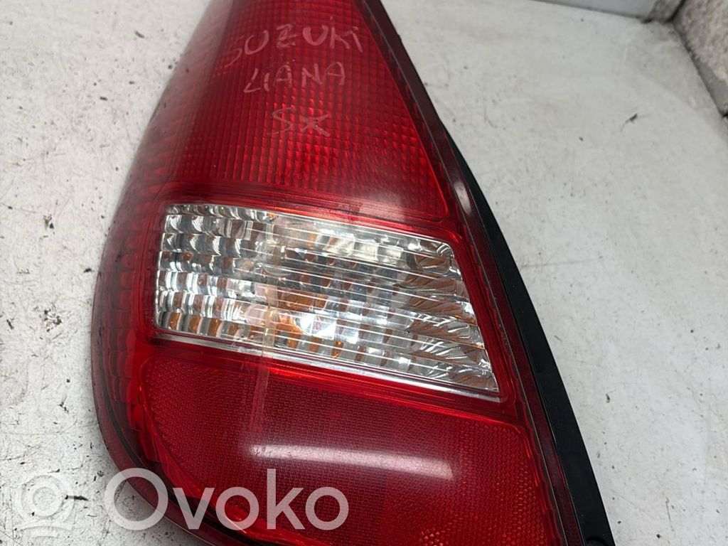 Suzuki Liana Feux arrière / postérieurs