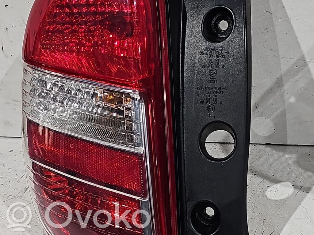 Nissan Micra Feux arrière / postérieurs