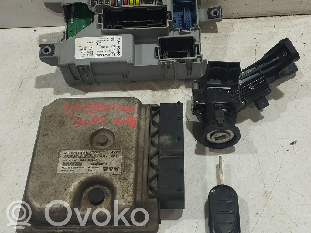 Alfa Romeo Mito Kit cu ECU motor și set închidere uși 