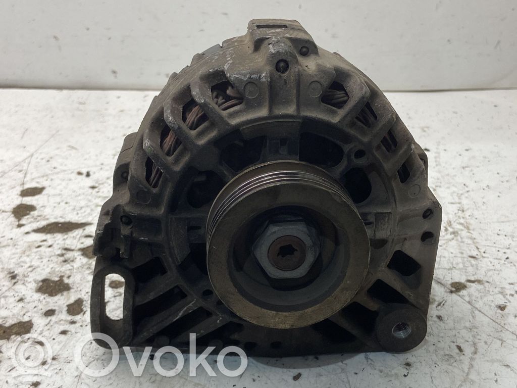Renault Clio III Generator/alternator 