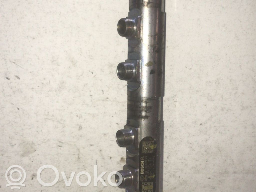 BMW 5 E60 E61 Rampă alimentare injectoare 