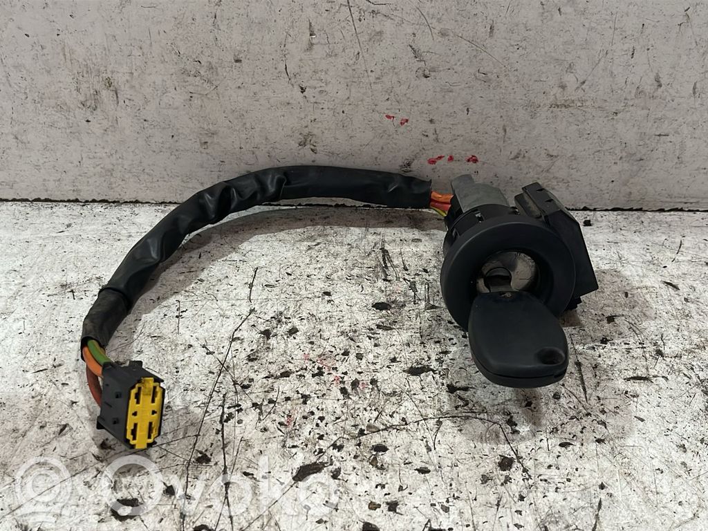 Dacia Sandero Steering wheel lock 