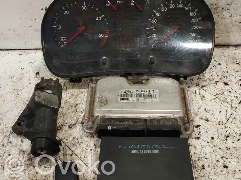 Volkswagen Golf IV Engine ECU kit and lock set 