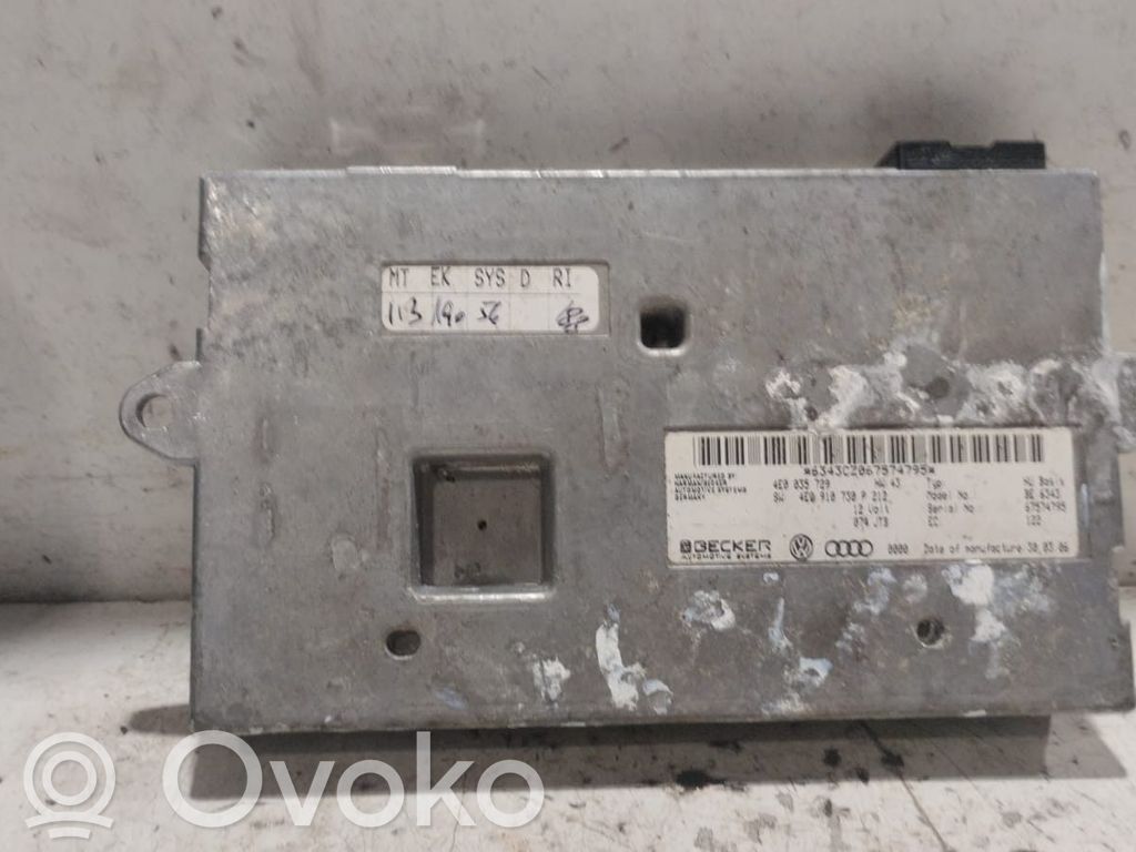 Pääyksikkö multimedian ohjaus   4E0035729,4E0035729