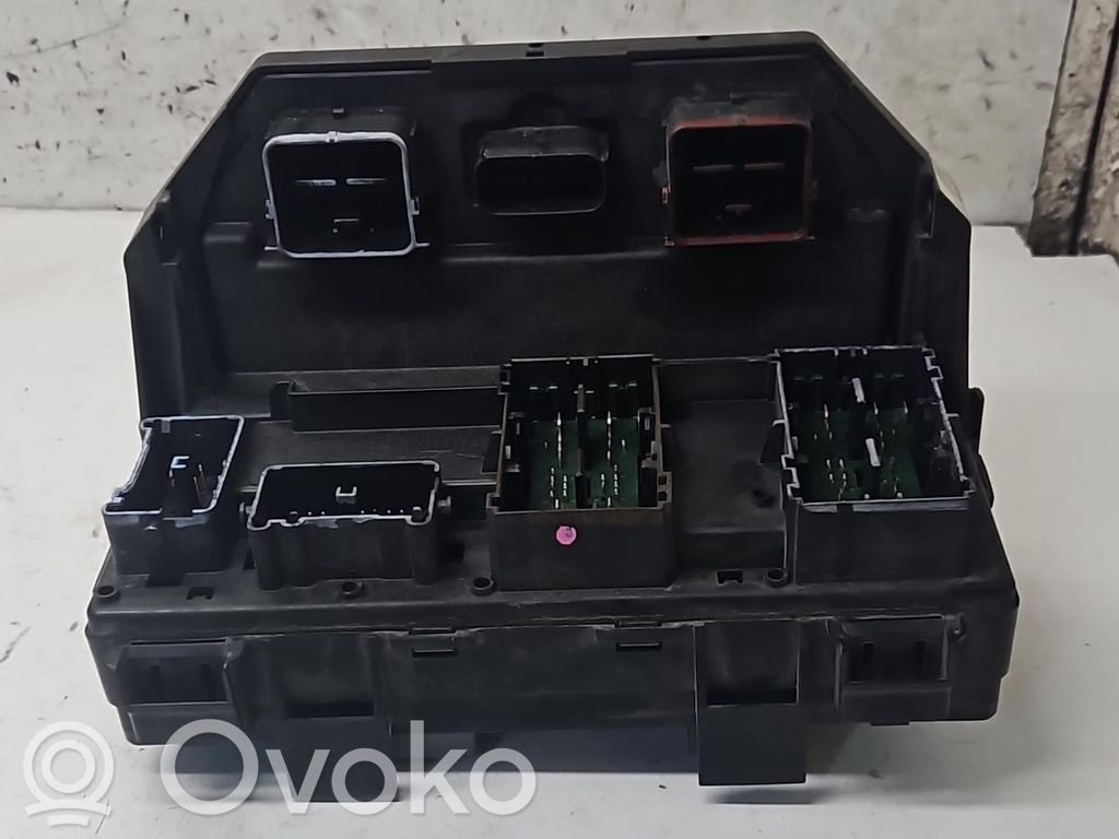 Dodge Journey Fuse module 