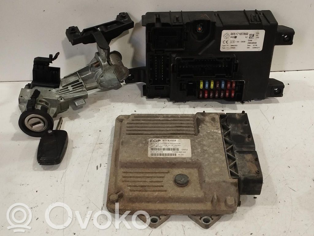 Fiat Grande Punto Kit cu ECU motor și set închidere uși