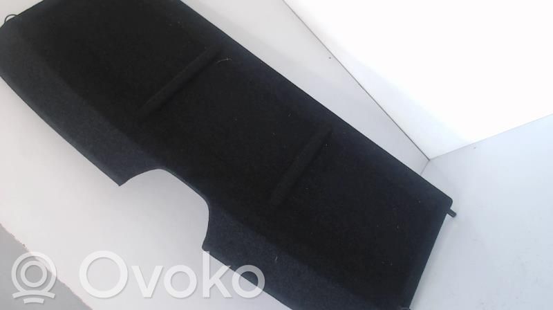Peugeot 106 Hattuhylly 