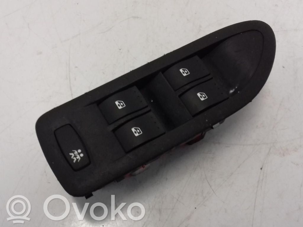 Renault Laguna II Interruptor del elevalunas eléctrico 
