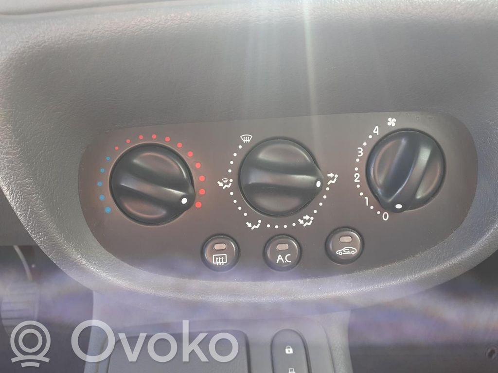 Renault Clio I Climate control unit 