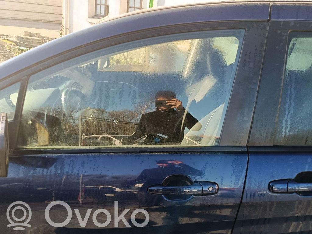Mazda 5 Priekšpusē slēdzene 