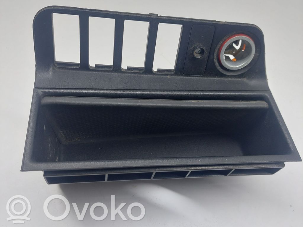 BMW 3 E36 Daiktadėžė 