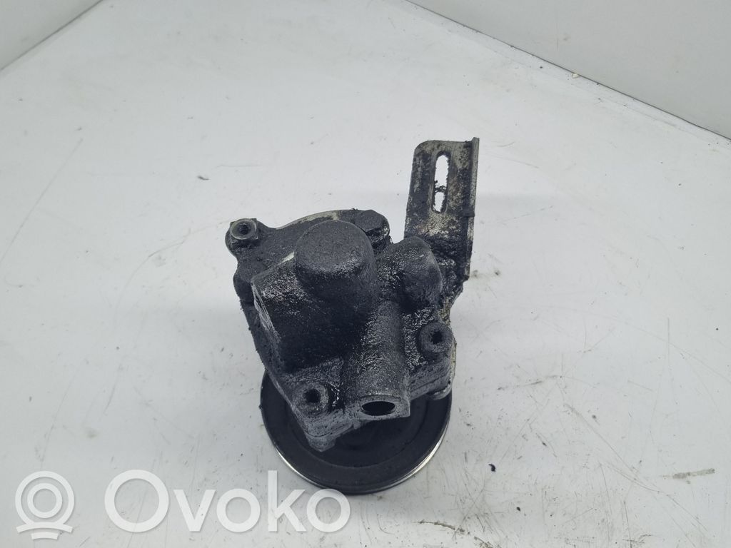 BMW 3 E36 Power steering pump 