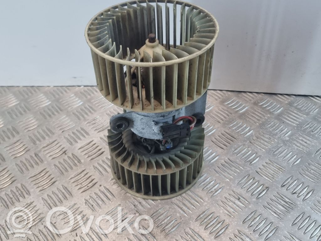 BMW 5 E39 Mazā radiatora ventilators 