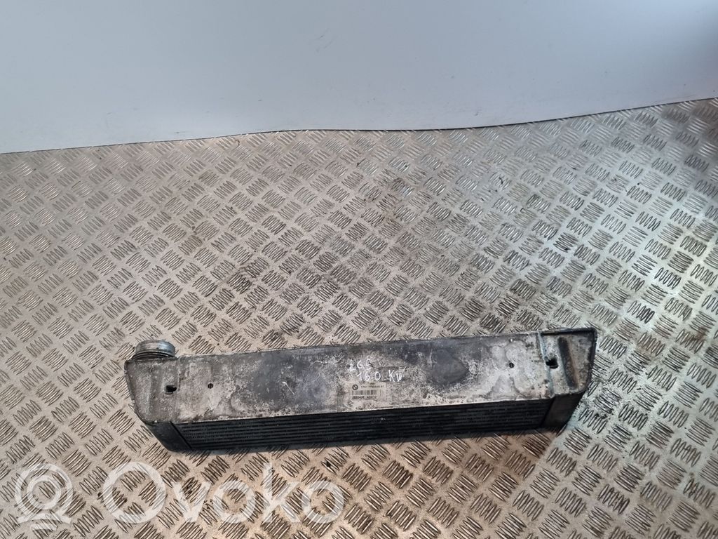 BMW 7 E65 E66 Interkūlerio radiatorius 