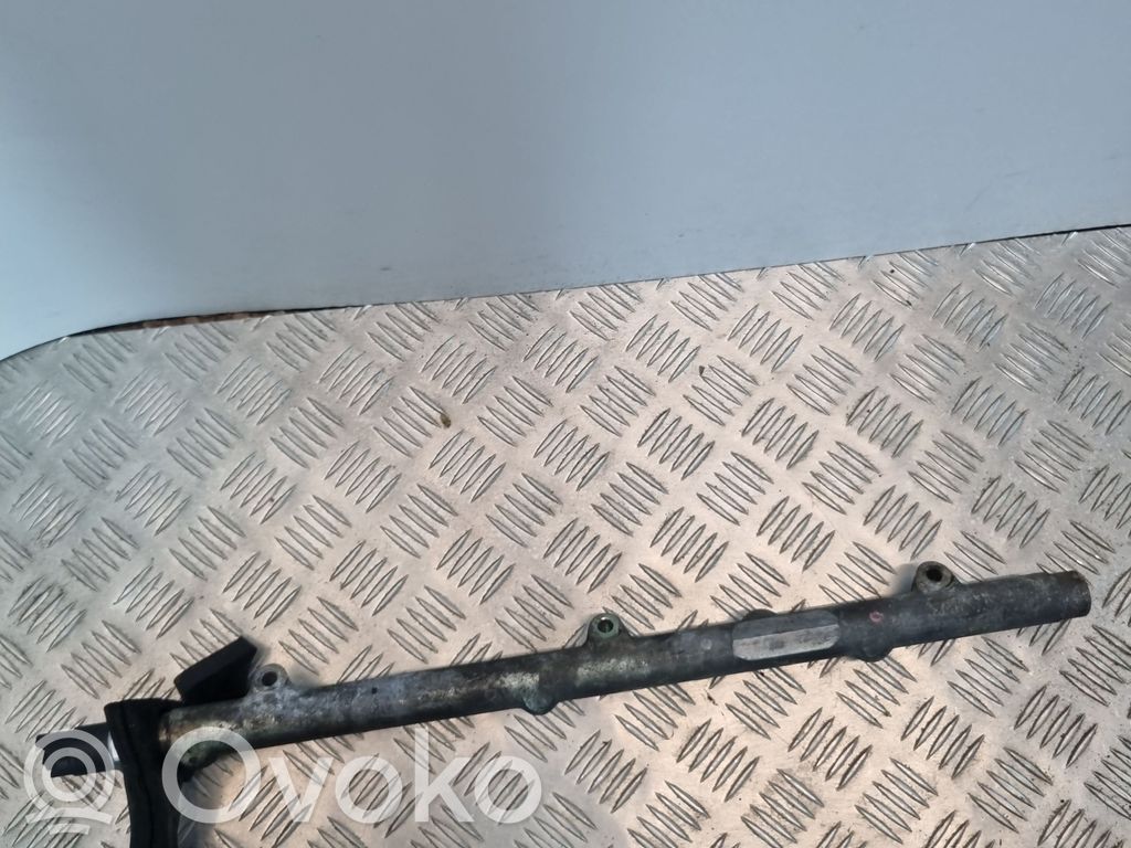 BMW 5 E39 Fuel main line pipe 
