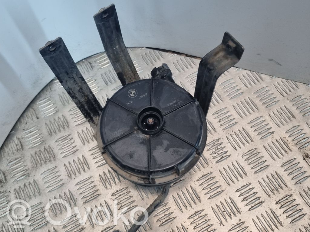 BMW 7 E65 E66 Antrinis oro siurblys 