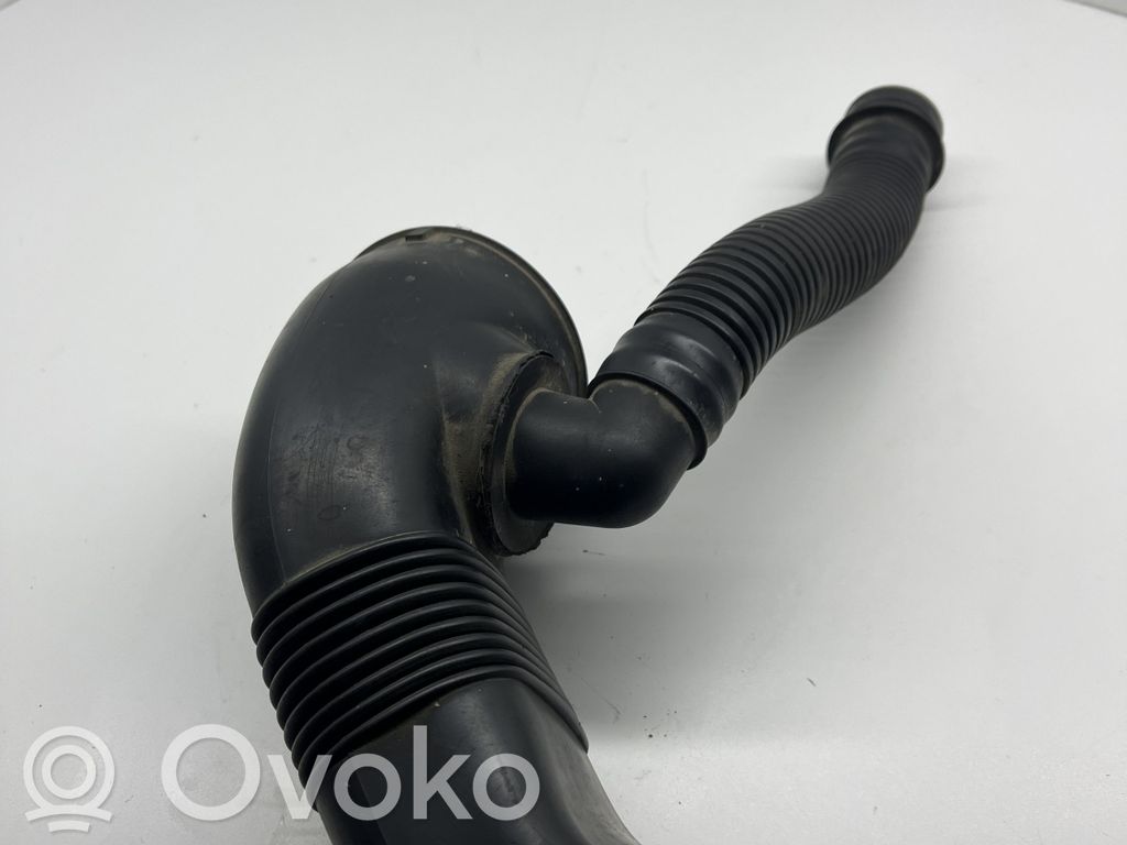 BMW 5 E39 Ilmanoton kanavan osa 