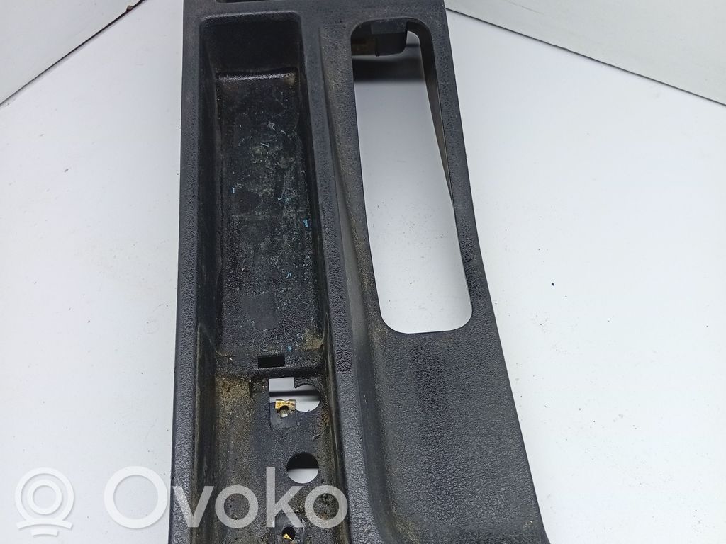 Muu keskikonsolin (tunnelimalli) elementti   8119239