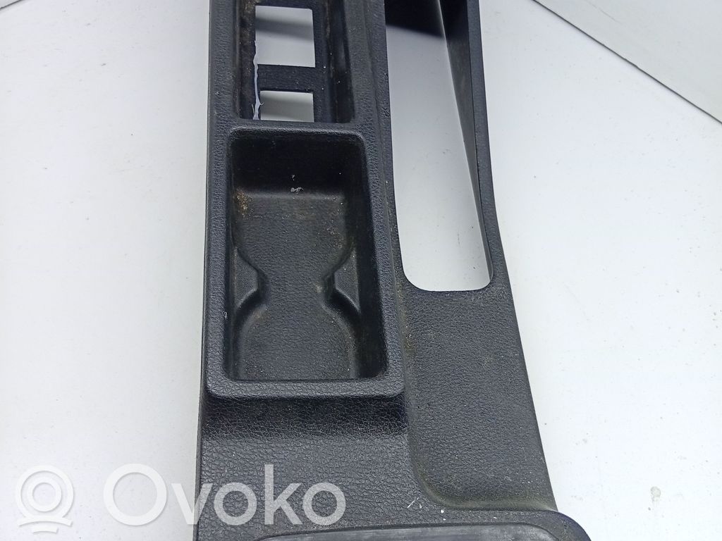 Keskikonsoli   8146045