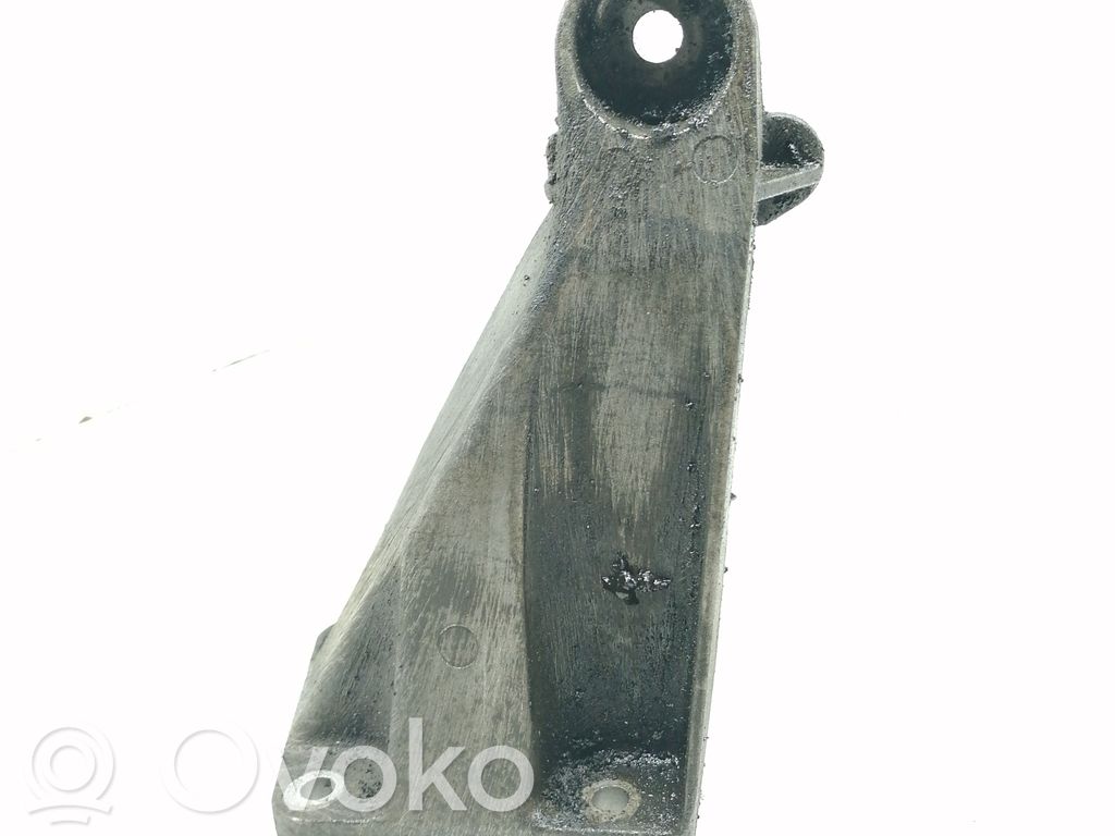 BMW 1 E81 E87 Engine mounting bracket 