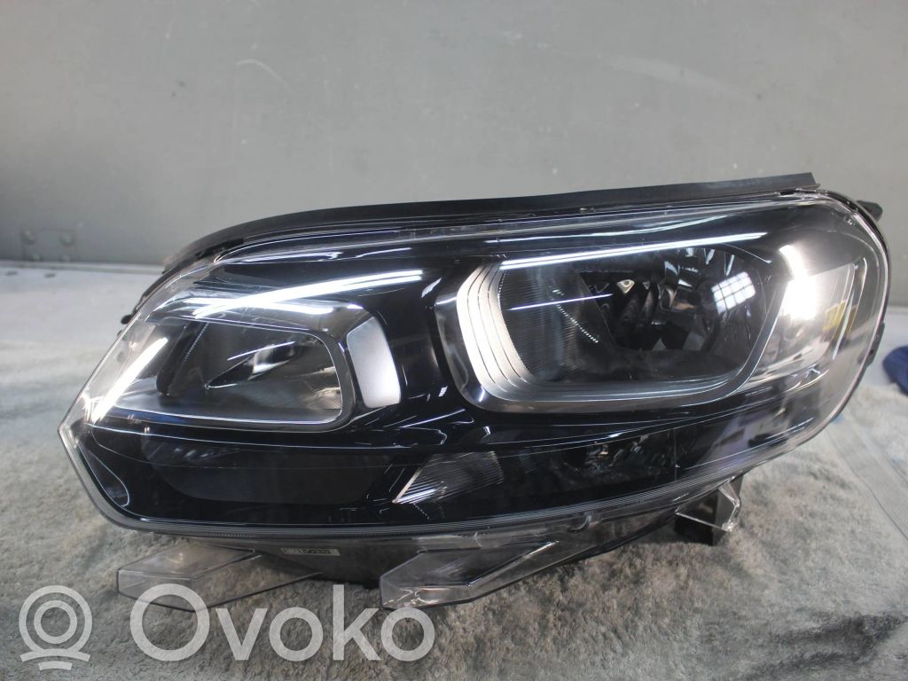 Opel Vivaro Headlight/headlamp 