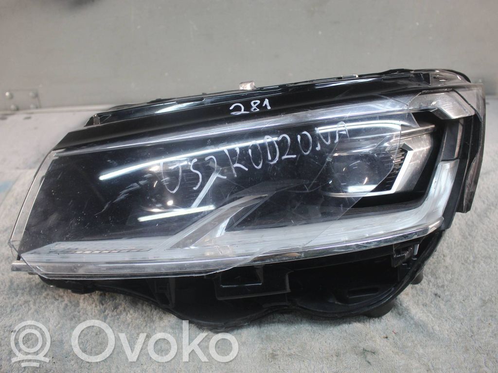 Volkswagen Transporter - Caravelle T6 Headlight/headlamp 