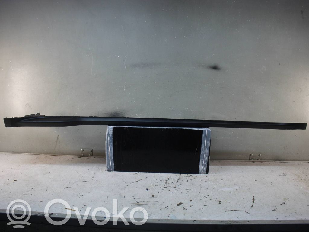 Porsche 992 Kita išorės detalė 