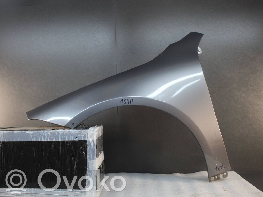 Mercedes-Benz CLA C118 X118 Fender mounting bracket 