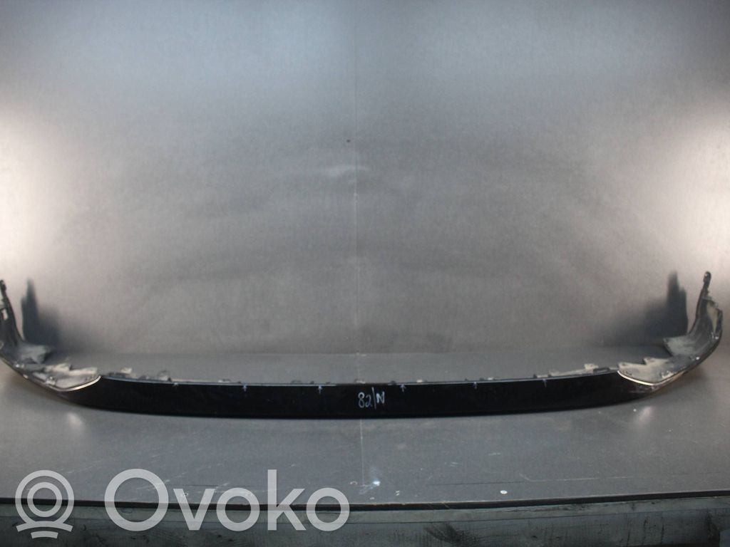 Audi Q8 Etupuskurin reuna 