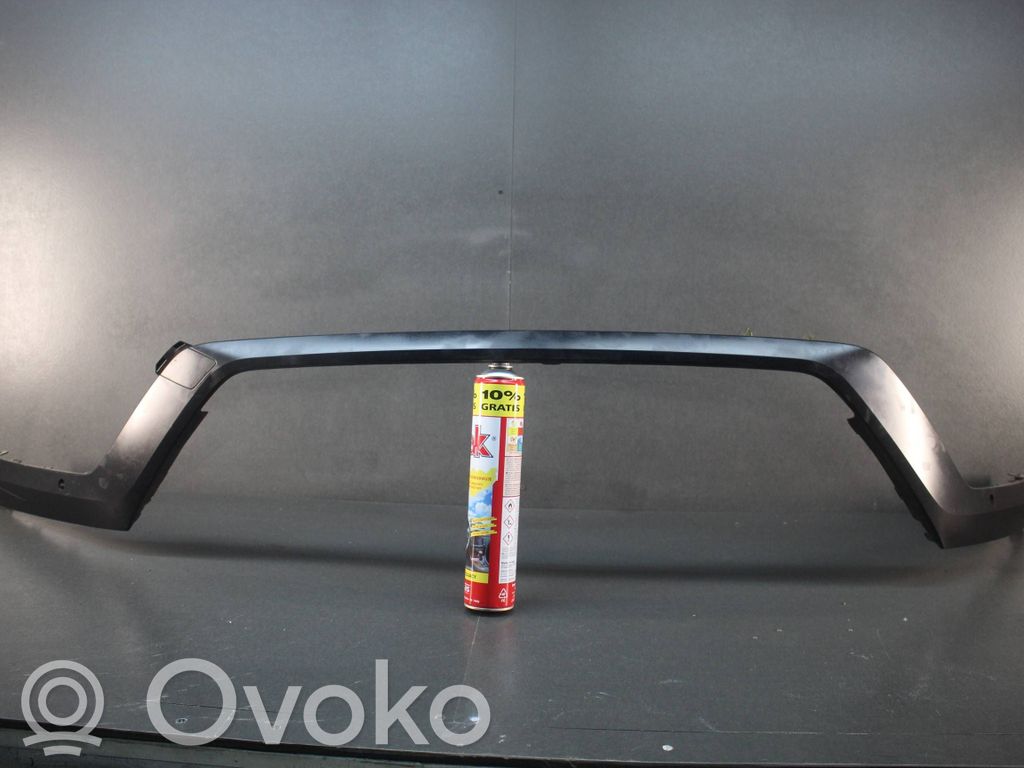 Polestar 4 Etupuskurin reuna 