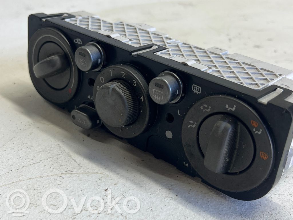 Subaru Outback Climate control unit 