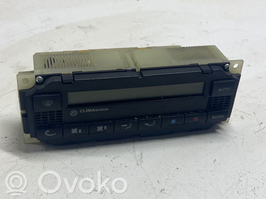 Volkswagen Golf IV Climate control unit 